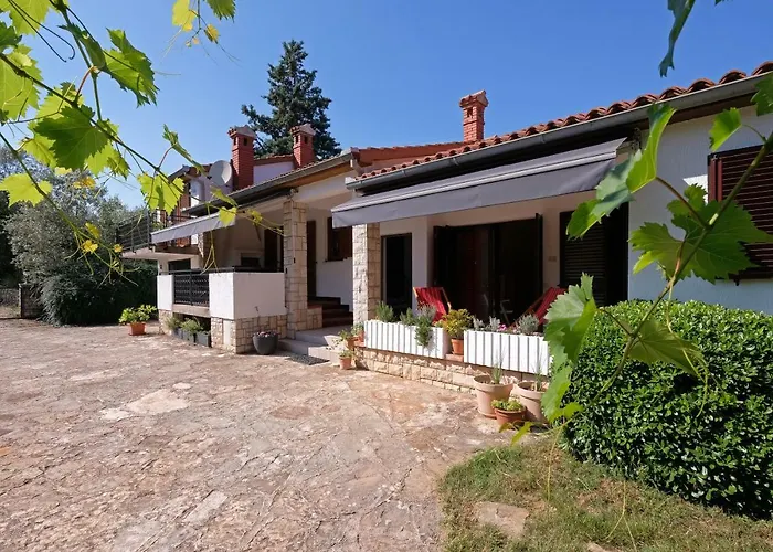 Kipo I Lunja 펜션 *