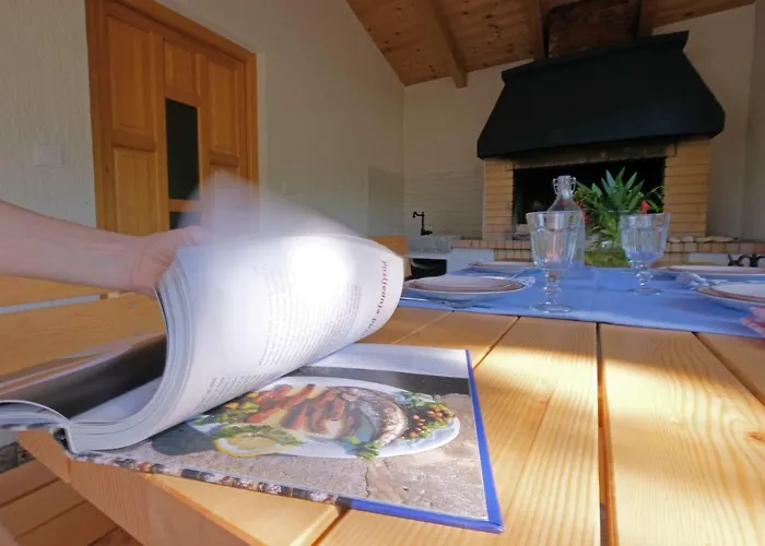 펜션 Kipo I Lunja 메덜린