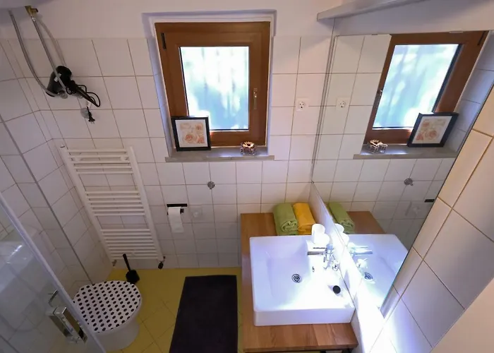 펜션 Kipo I Lunja 메덜린